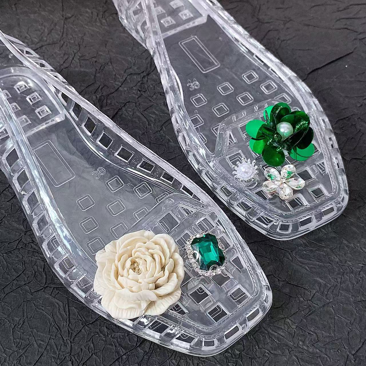 

Тапочки женские весенне-летние для улицы, хрустальные тапочки с квадратным носком, туфли-желе, зеленые с цветочным хрустальным декором на носке 40