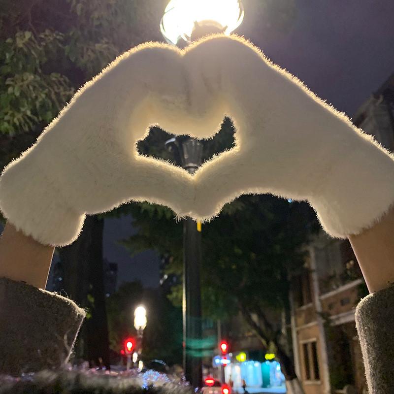 Cozy Warm White Plush Winter Gloves For Women Featuring Soft Faux Rabbit Fur