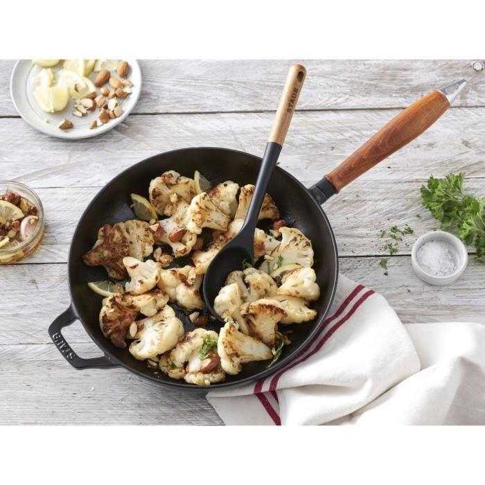 STAUB - Litinová pánev, 28 cm, Dřevěná rukojeť, Černá