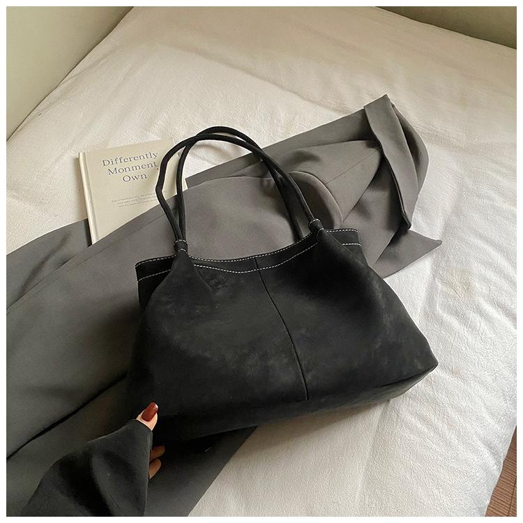 

Нишевая модная сумка-тоут новая осенне-зимняя для поездок на работу большая вместимость повседневная модная простая сумка на плечо