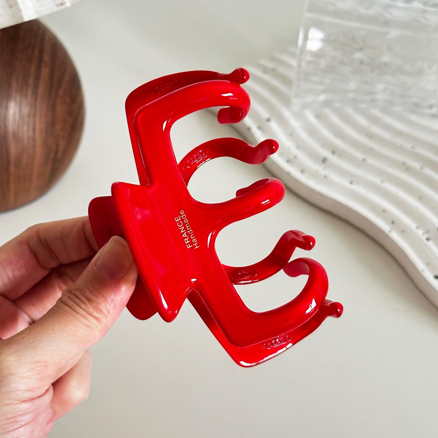 

Thick Versatile Acetate Hair Claw Clips In Trendy Candy Colors For Chic Wear Everyday червоний