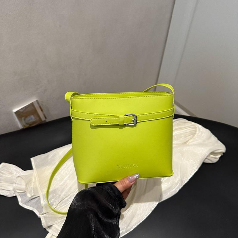 Fashion and Popular Dopamine Color Simple Lychee Pattern Bucket Bag Versatile Sense Casual Niche Design Messenger Bag