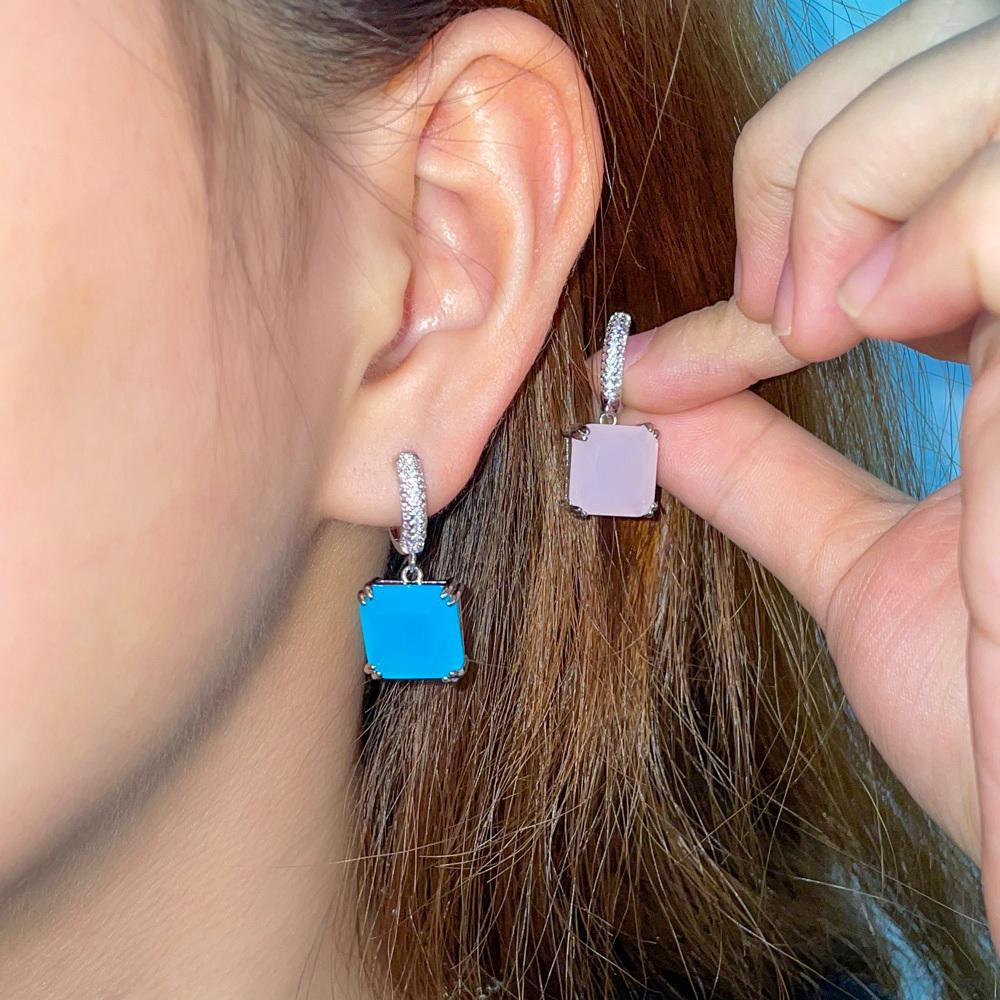 CMM Wunderschöne silberfarbene Zirkonia-Ohrringe im Prinzessinnenschliff, Party-Schmuck