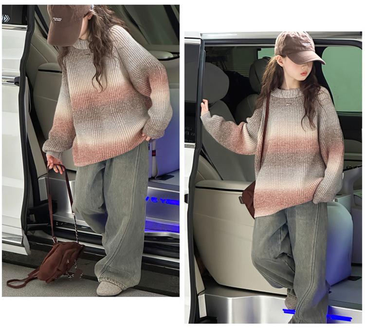 Korean Style Gradient Sweater for Girls - Fashionable Autumn/Winter Wear for Middle School Students.
