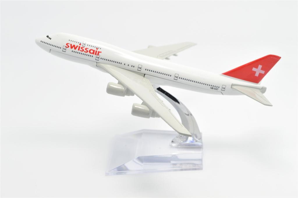 TANG DYNASTY 16cm Swissair B747 Alloy Airplane Model Toy 1/400