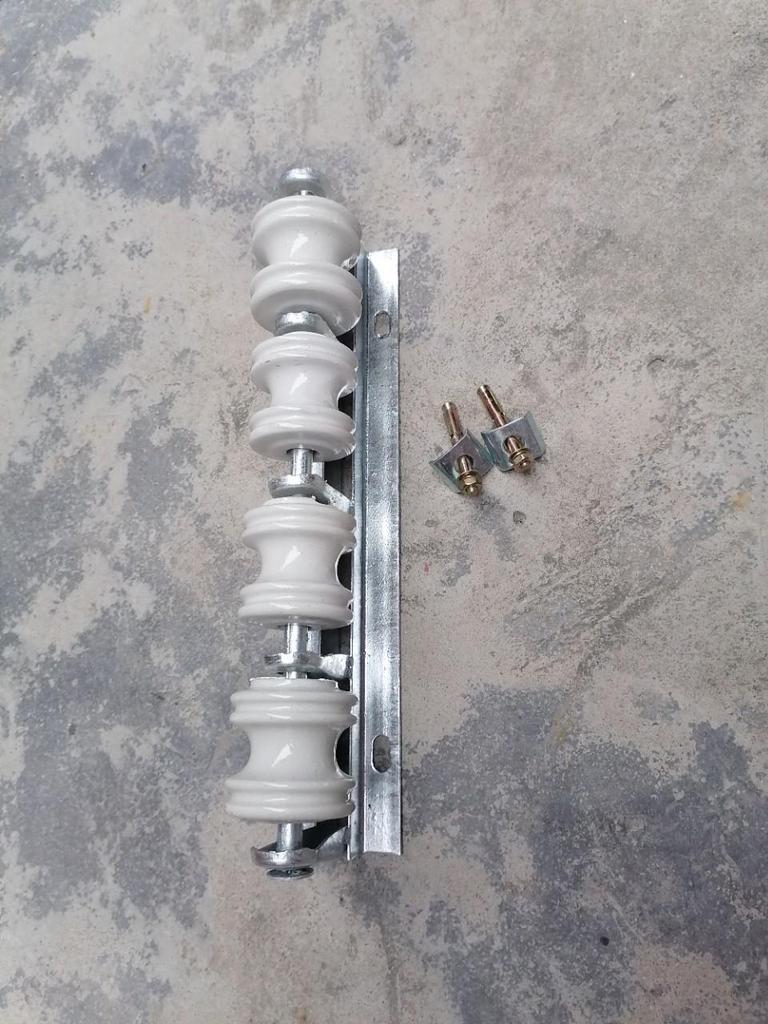 Galvanized Low-Voltage Guy Wire Bracket - Thickened Four-Position Single Stem Street Code