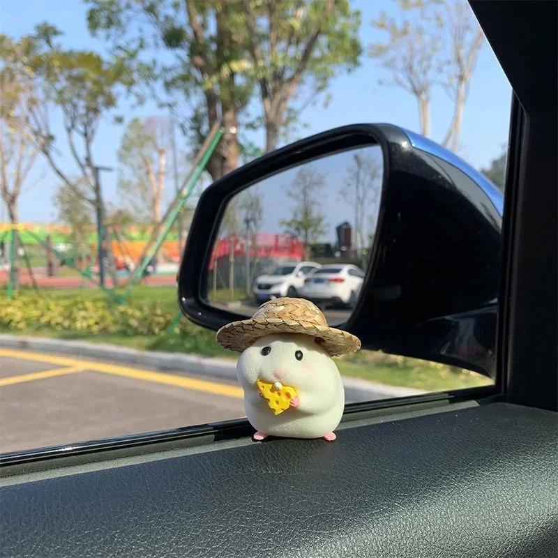 Hamster Cute Resin Doll Machine Car Decoration Car Straw Hat Hamster Car Accessories Random Style Cars Accessories Interior