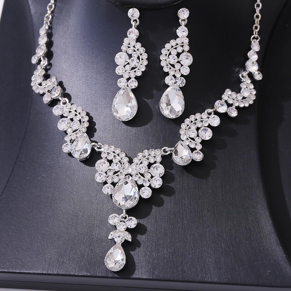 Light Luxury Crystal Gemstone Necklace and Earrings Set, Dress Bridal Two-piece Set, Female Accessories