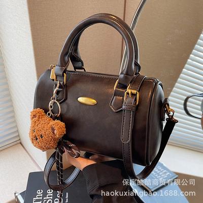 This Year's Popular Bag 2025 New Trendy Fashion Portable Shoulder Bag Autumn Versatile Messenger Boston Pillow Bag