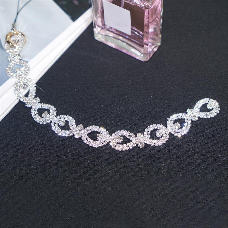 Luxury Rhinestone Ring Wrist Strap Mobile Phone Lanyard Hollowed Out Portable Chain Universal Phone Case Anti Loss Lanyard