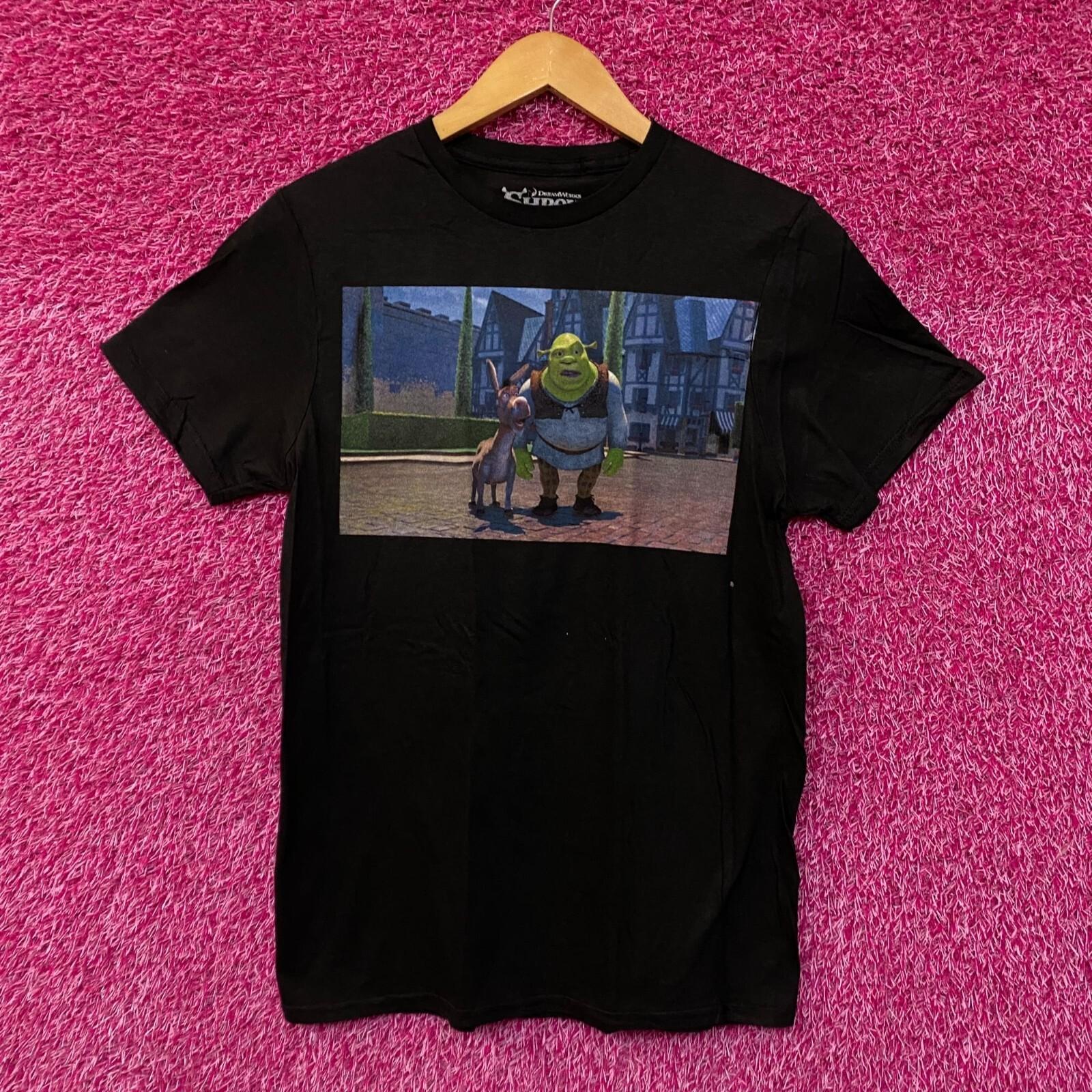 Shrek Tshirt size medium XL