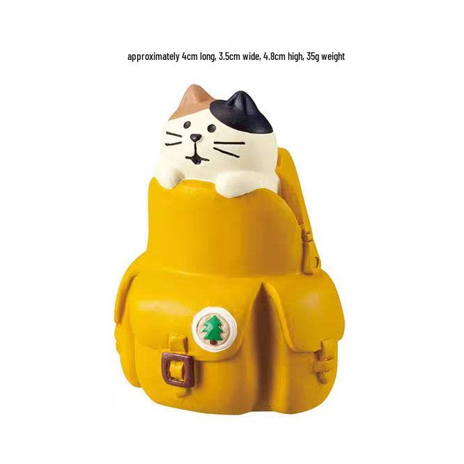 Japanese Cat Console Ornament: Trendy ZAKKA Resin Figure for Desktop or Car