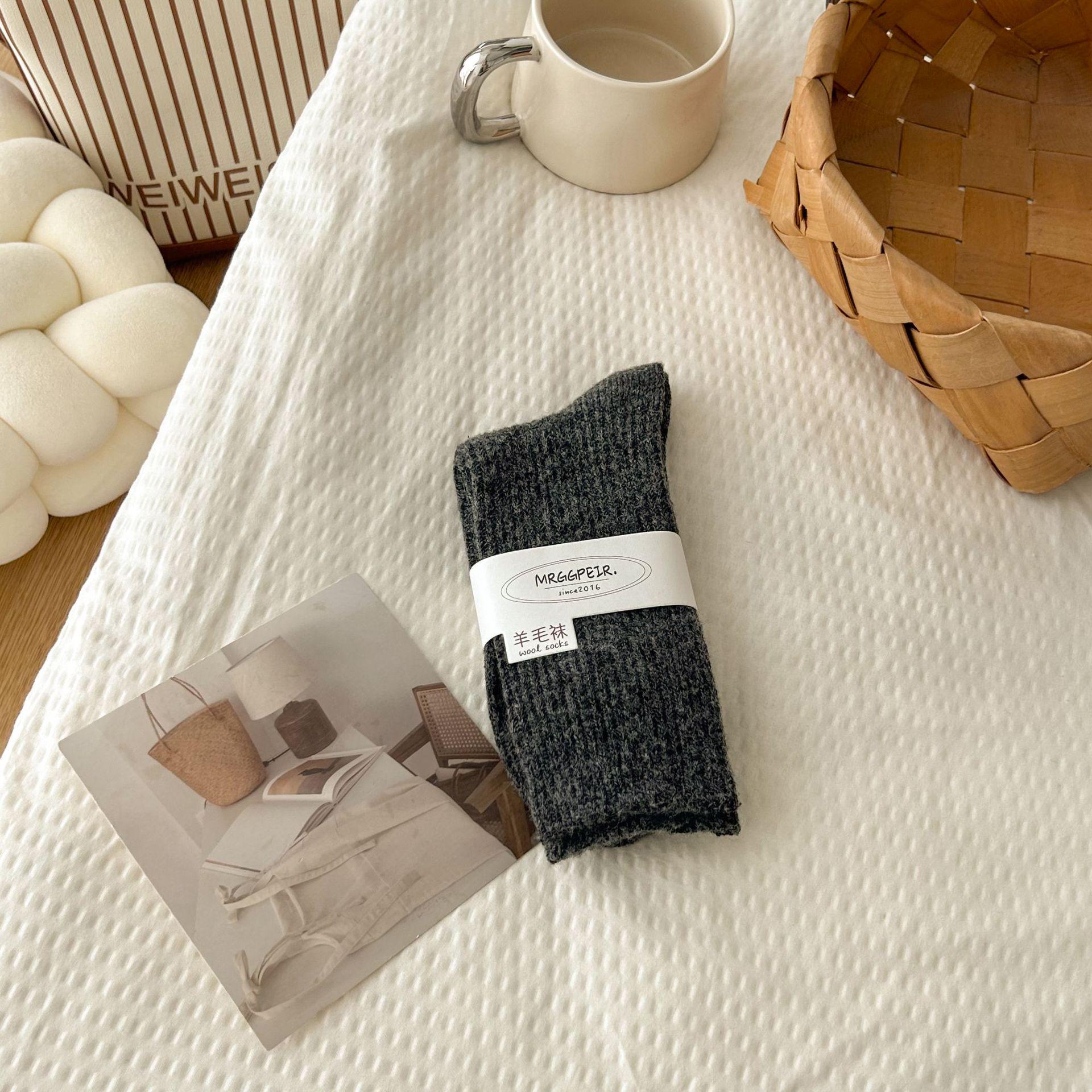 Women s Preppy Style Mid-Calf Thick Wool Socks - Solid Color, Striped Design for Autumn/Winter One Size