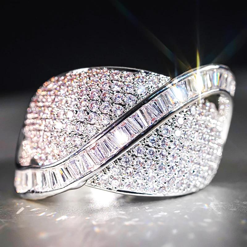 Huitan Sparkling Women Ring Luxury Accessories Inlaid Shining CZ Trendy Party Engagement Holiday Wedding Unique Design Jewelry