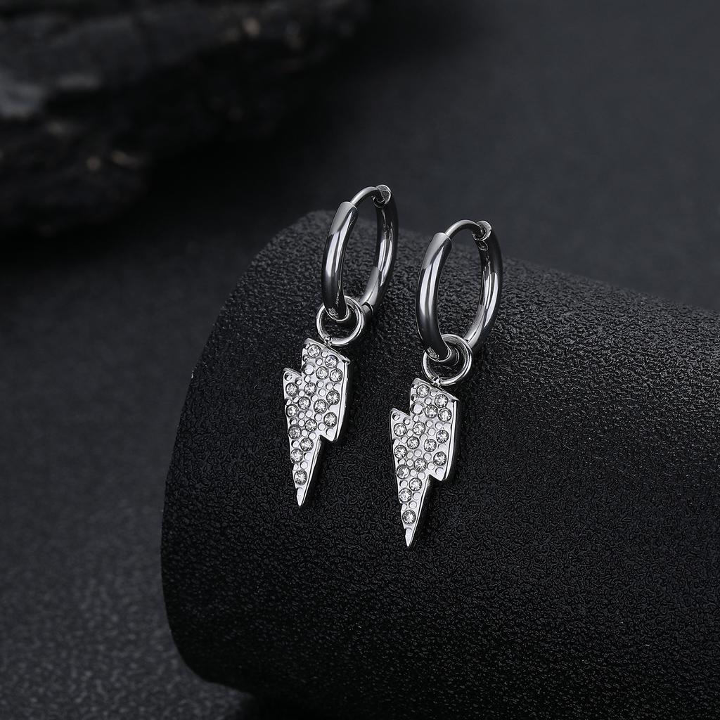 European and American New Lightning Earrings Women's High-end Niche Earrings A Versatile Hip-hop Lightning Diamond Earrings Men 2026