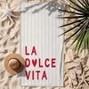 La Vita italská červeno-bílá pruhovaná osuška Ciao Bella, nadměrná rychleschnoucí pro bazén, jógu, cestování