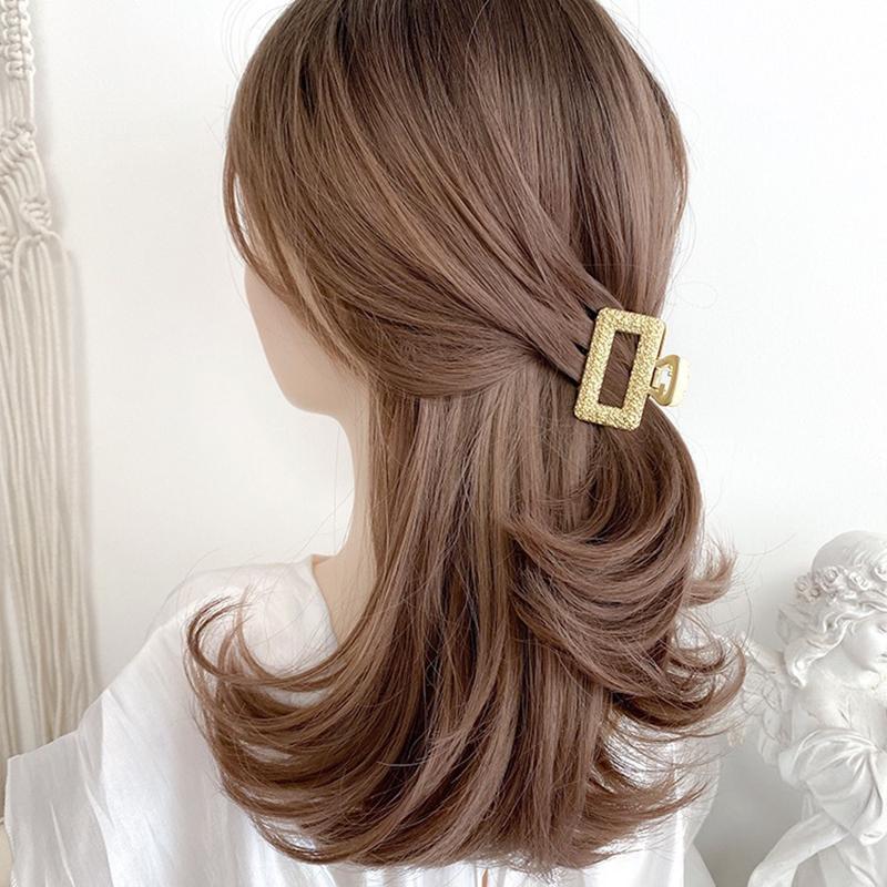 Korean Fashion Woman Elegant Hair Claw Barrettes Girl Metal Geometric Hollow Out Headwear Hair Accessories Crab Hair Clips