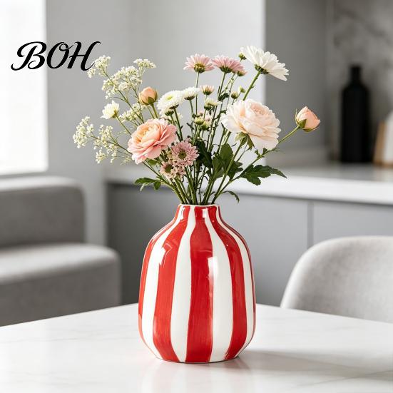 Decorative Flower Holder for Modern Interior Striped Ceramic Vase, Minimalist Versatile Vase Courtyard And Balcony Living Room Office Table