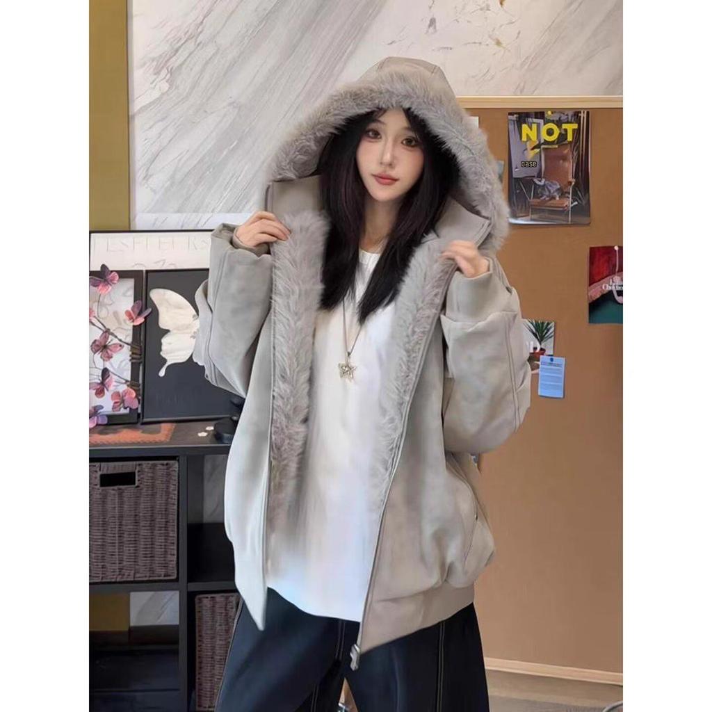 Men's Distressed Coffee Workwear Jacket - Retro Cotton with Lychee Grain Leather, Long Fur Collar & Hooded Heavyweight Winter Coat.