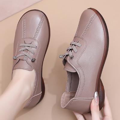 Chaussures de printemps antidérapantes confortables à lacets moyens chaussures simples à semelle souple chaussures en cuir chaussures pour personnes âgées semelle en gelée chaussures pour femmes d'âge moyen et âgées