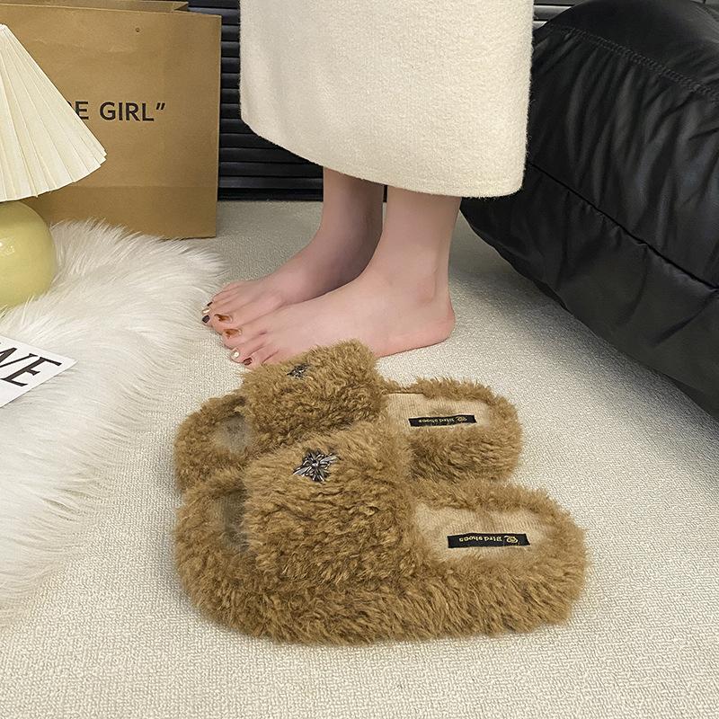 

Thick-soled fluffy slippers women s outer cotton slippers 2025 new autumn and winter super fire fashion non-slip one-word cotton slippers 40 хакі