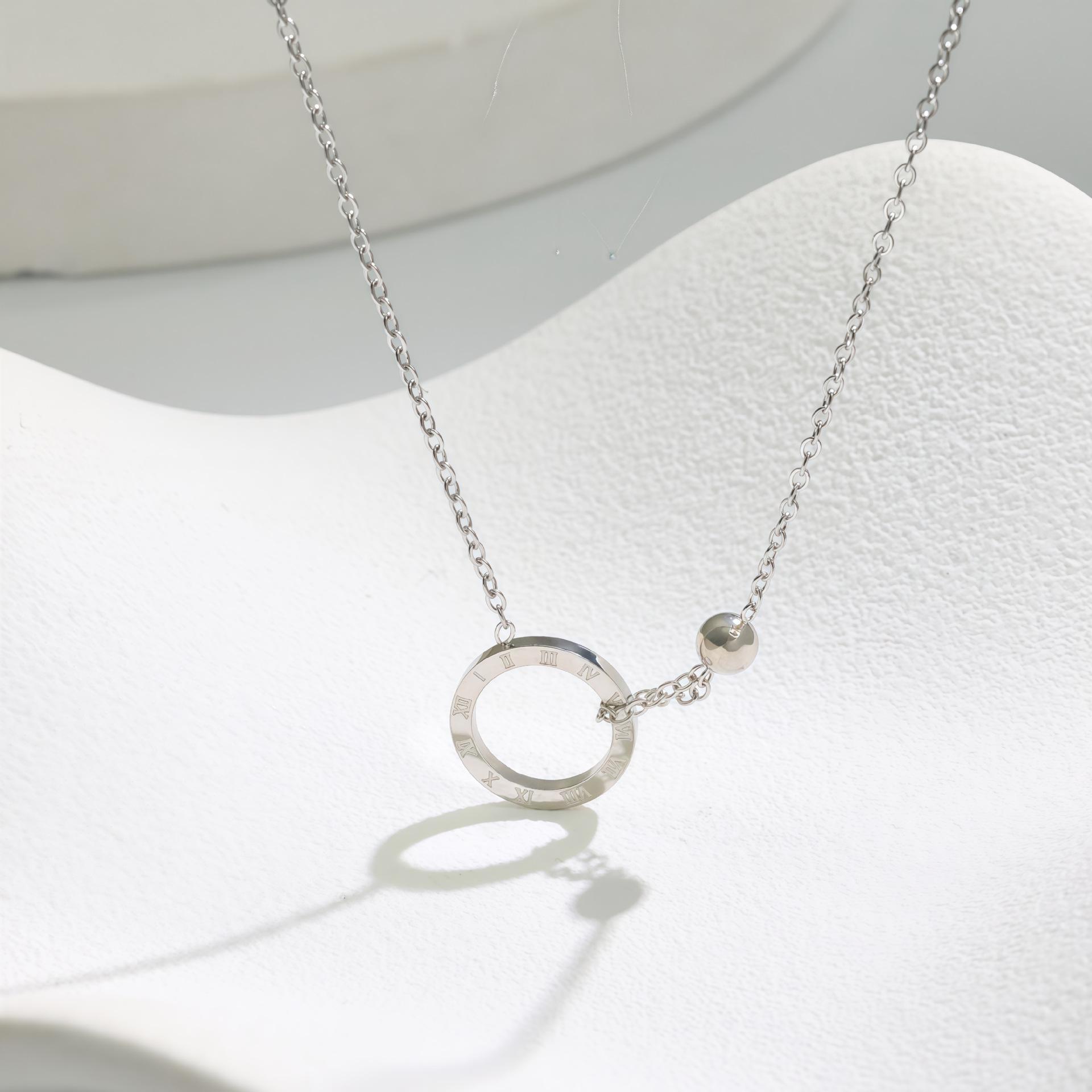 

Cold Wind Roman Small Gold Ring Necklace Titanium Steel Collarbone Chain Women S Niche Design Does Not Fade