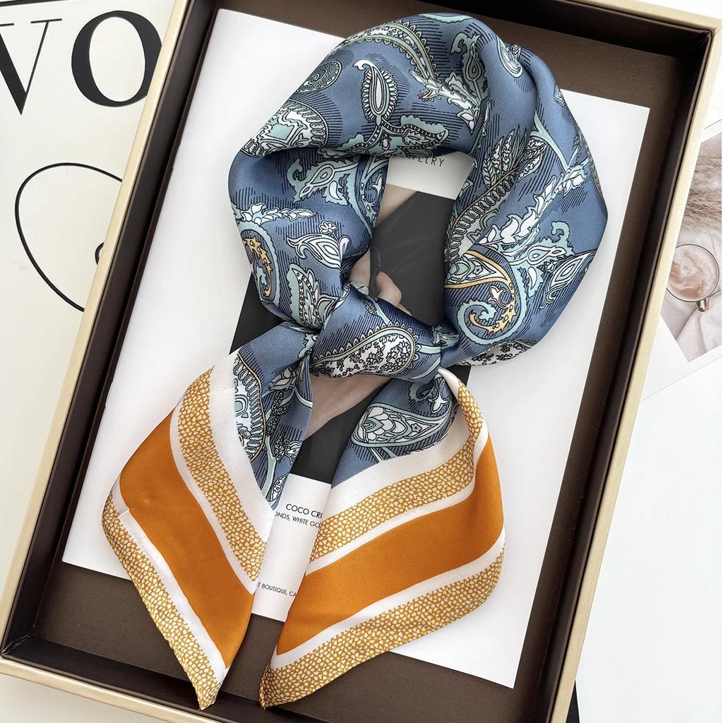 Neues Literarisches Modisches Bandana Imitationsseide 70*70cm Temperament Quadratische Schals Damen Frühling/Sommer Weicher Satinschal