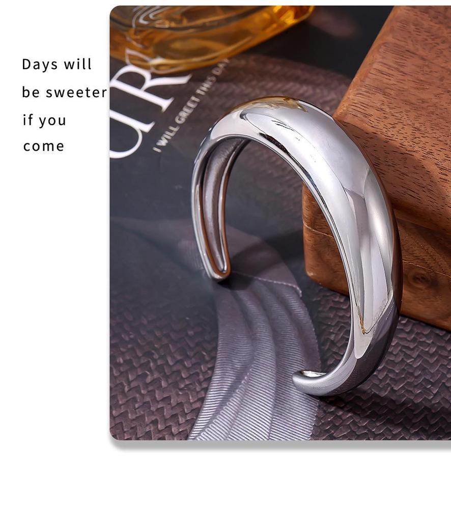 INS Style 18K Gold Plated Crescent C-Shaped Polished Titanium Steel Bangle for Women
