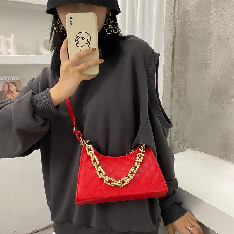 Autumn and Winter New Women's Messenger Bag Bag Messenger Shoulder Portable Chain Fashion Casual Versatile Casual Bag