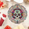 Handbemaltes Metall Totenkopf Windspiel mit Blumendesign Outdoor Hängedekoration für Halloween Weihnachten Thanksgiving Garten Hof Feiertag