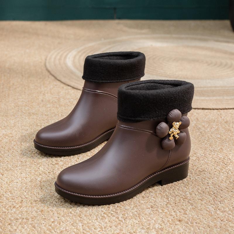 New waterproof shoes women's rain shoes Korean version fashionable versatile non-slip rain boots short tube outer rubber shoes