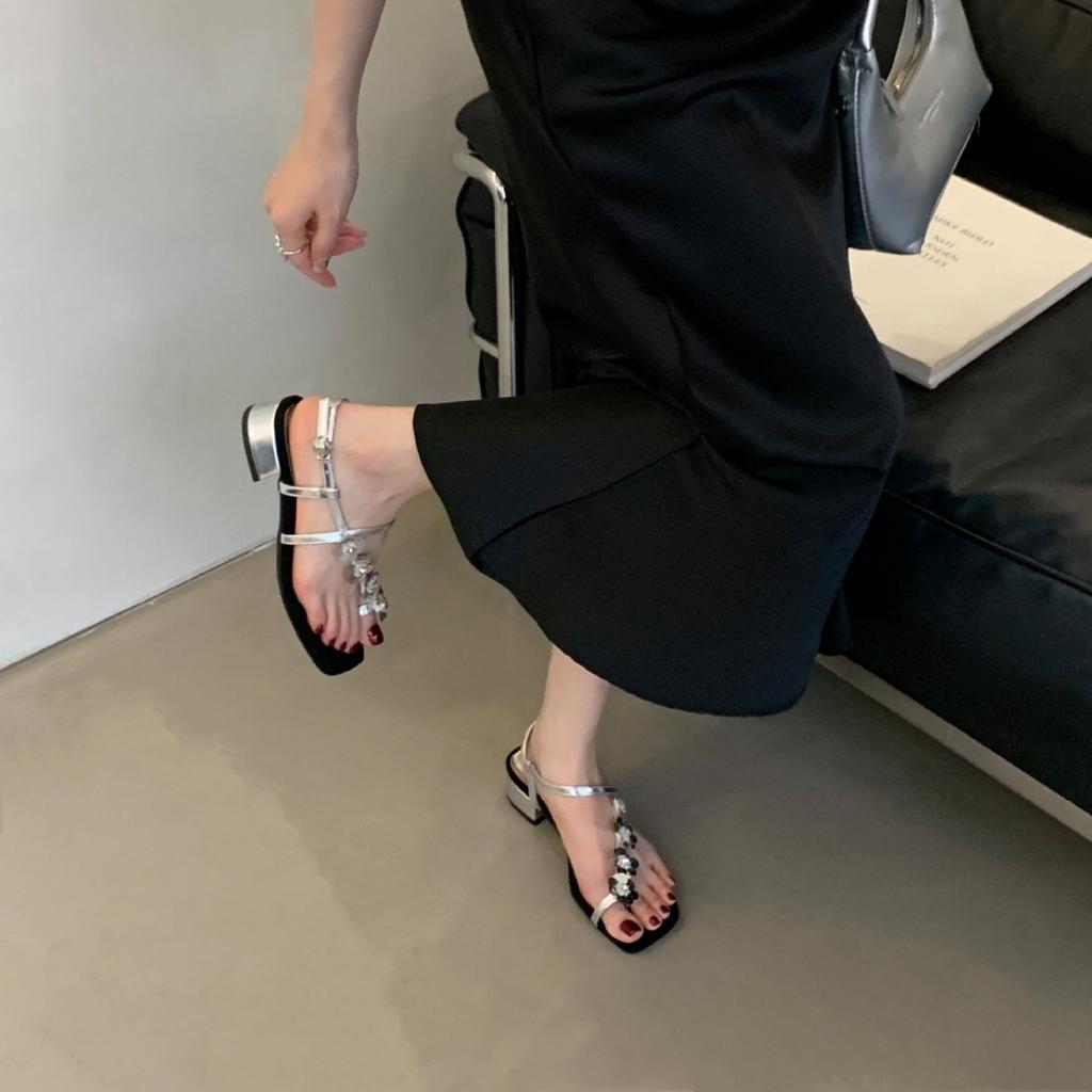 Flower Accessories Temperament High-Heeled Sandals Women'S High-End Sense Versatile Beach Sandals Metal Sense Square Head Women'S Shoes