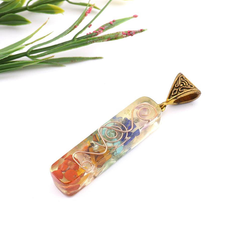 Seven-Color Gravel Necklace: Resin-Encapsulated Natural Stone Pendant N756