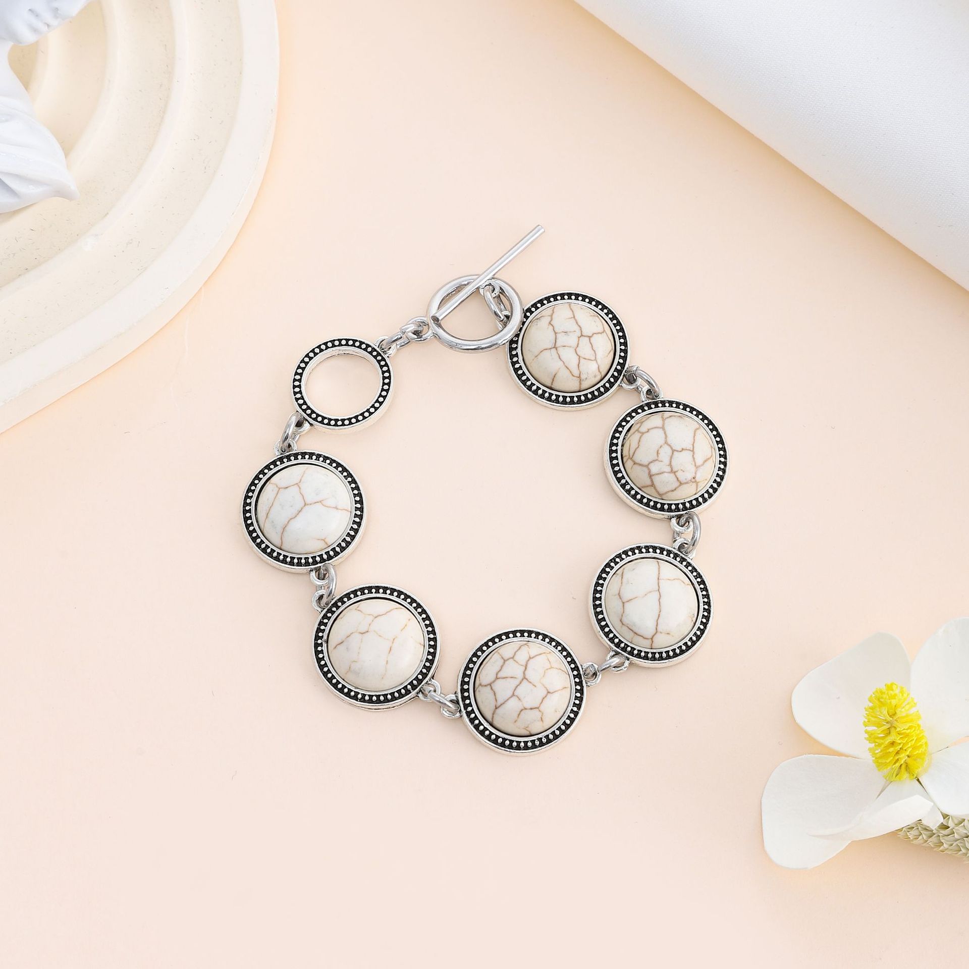 

Свежий круглый геометрический браслет из зеленого камня с простым и элегантным темпераментом, разноцветный браслет в стиле ретро с бусинами 20.5cm голландский белый