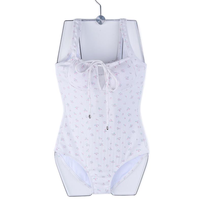 Korean Girl Small Fresh Swimsuit Female Sexy One-piece Triangle Slim and Thin Ins New Hot Spring Swimsuit