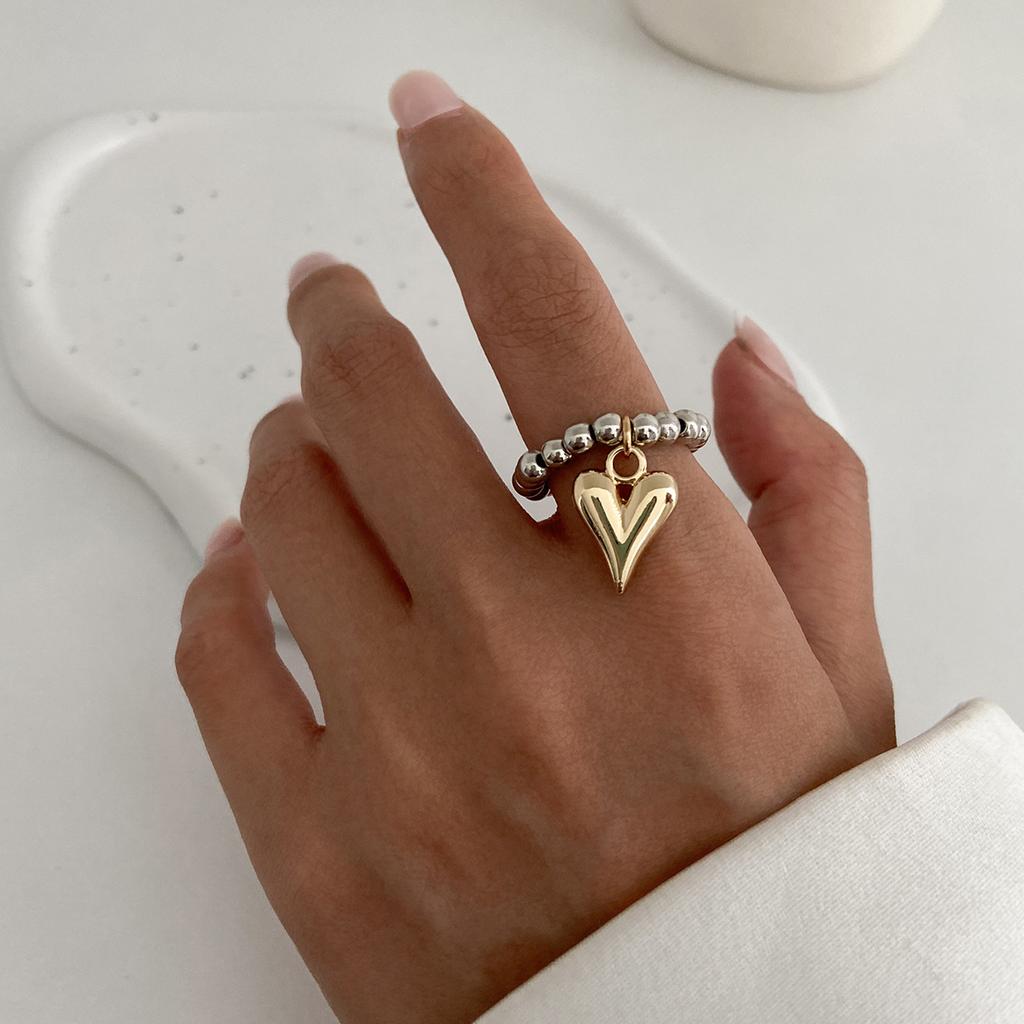 Ins Jednoduchý prsten na prst se srdíčkem Prsten s korálkovým řetízkem s přívěskem srdce pro ženy Osobnostní kovové prsteny Dámské šperky