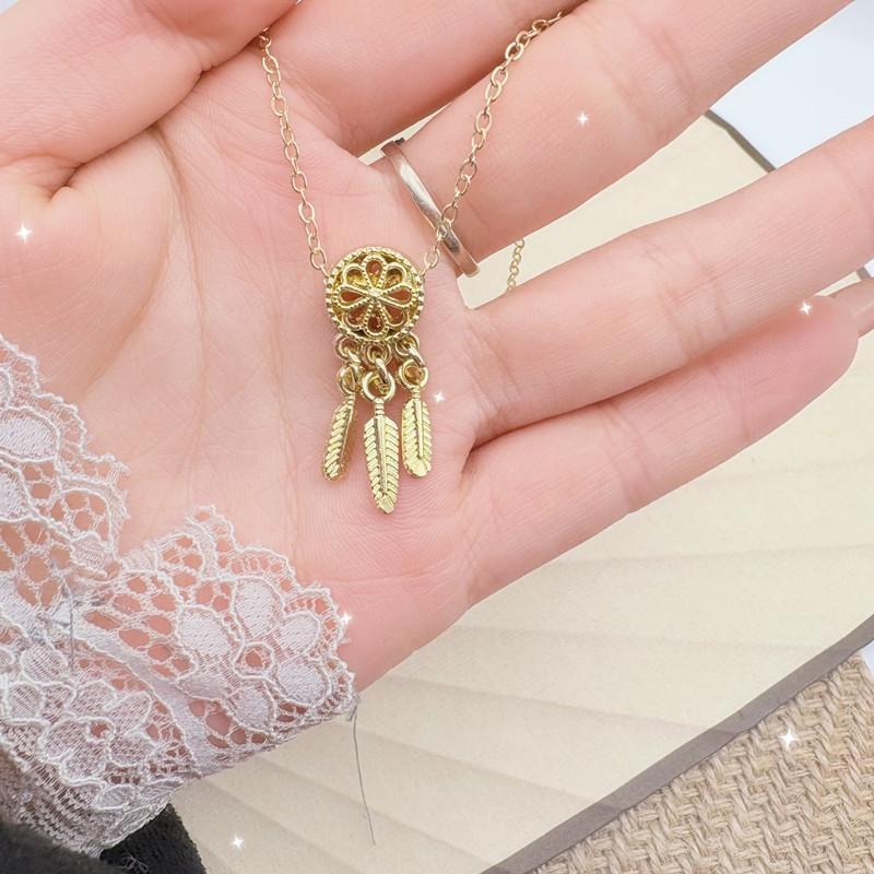 Dream Catcher tassel collarbone chain Korean version of feather necklace design fashionable and versatile Qixi Festival Valentine's Day gift for