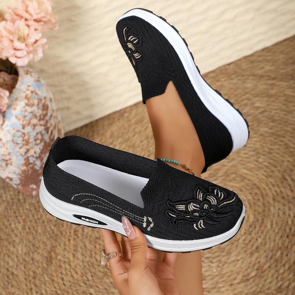 Fashion Soft Solid Color Fashion Female Footwear Lightweight Zapatos De Mujer Women Sneakers Mesh Breathable Floral Comfort Mother Shoes