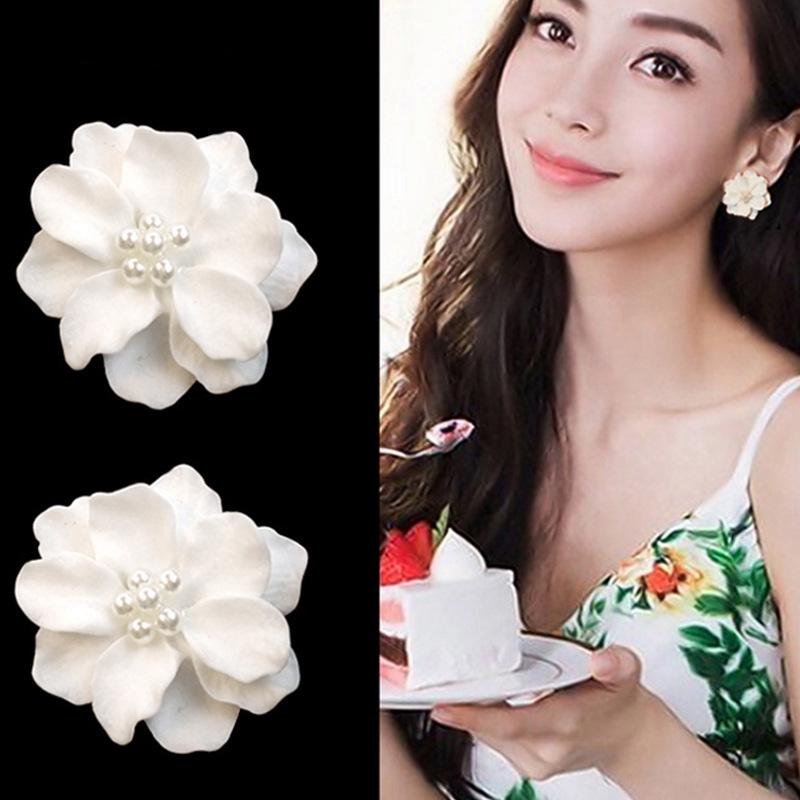 Korean Style White Flower Pearl Stud Earrings for Women - Atmospheric, Small, Fresh