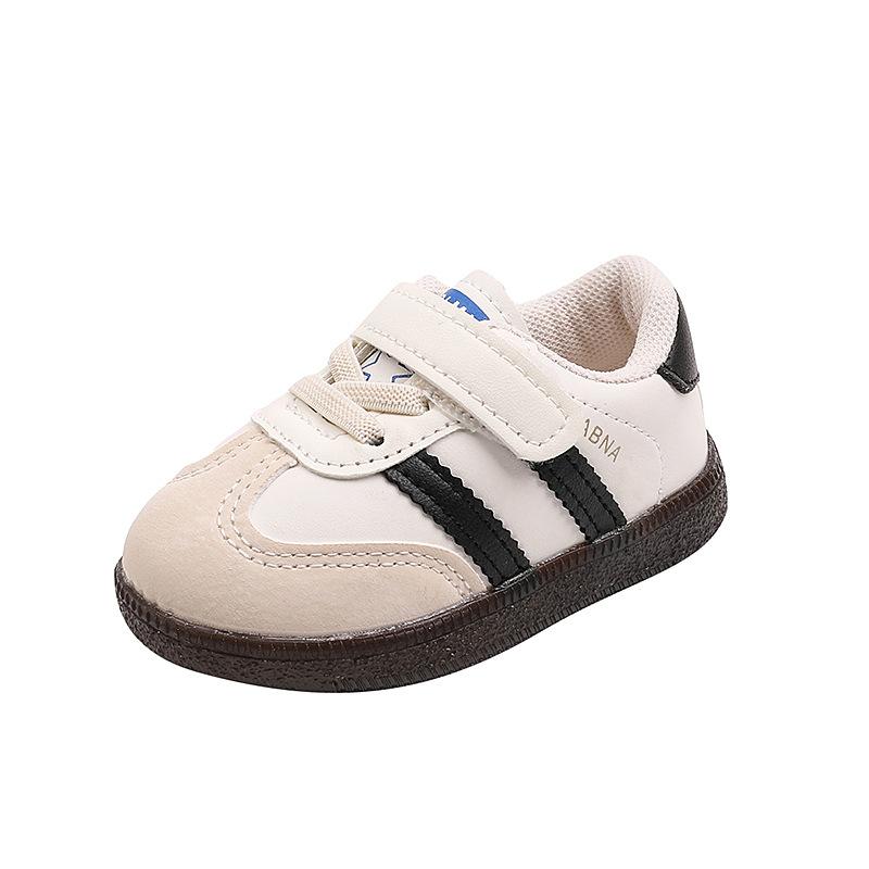 Neue Frühjahrs- und Herbst-Jungen-Freizeitschuhe im koreanischen Stil, atmungsaktive Mädchen-Sneaker mit weicher Sohle, Kinder-Trainingsschuhe im deutschen Stil