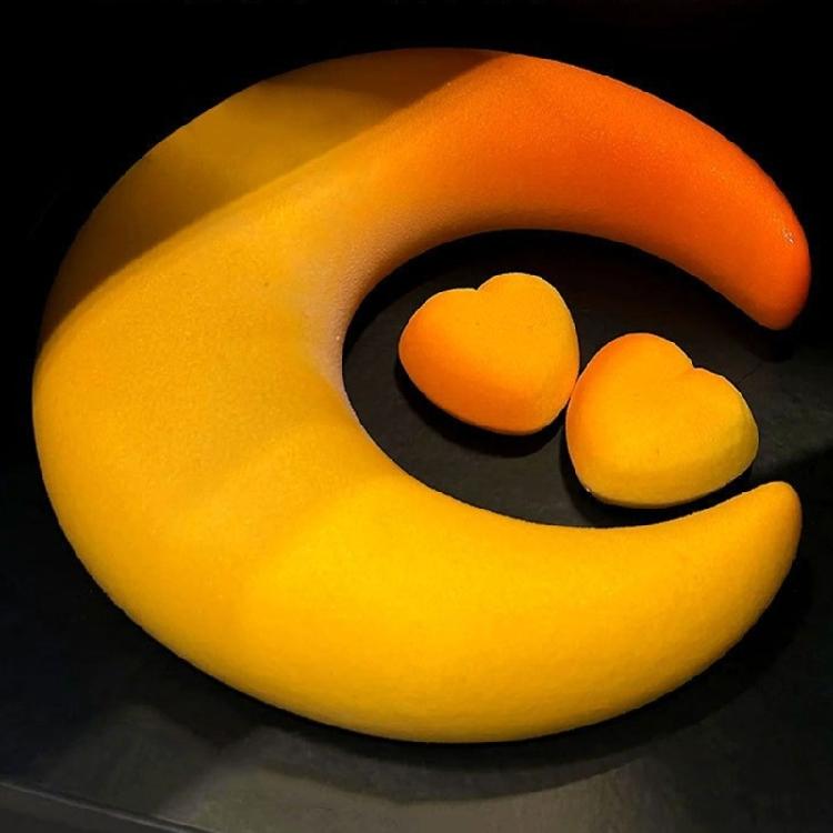 Efficient Silicone Pastries Making Mould Stamp Functional Cake Baking Embosser Moon Shape Silicone Mold