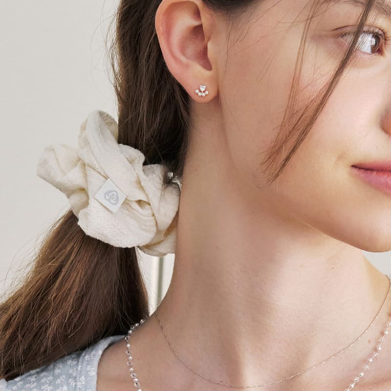 ENGBROX lovey lace scrunchie