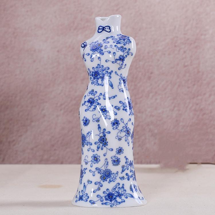 Antique Blue and White Chinese Porcelain Vase - European & American Handicraft for Flower Arrangements