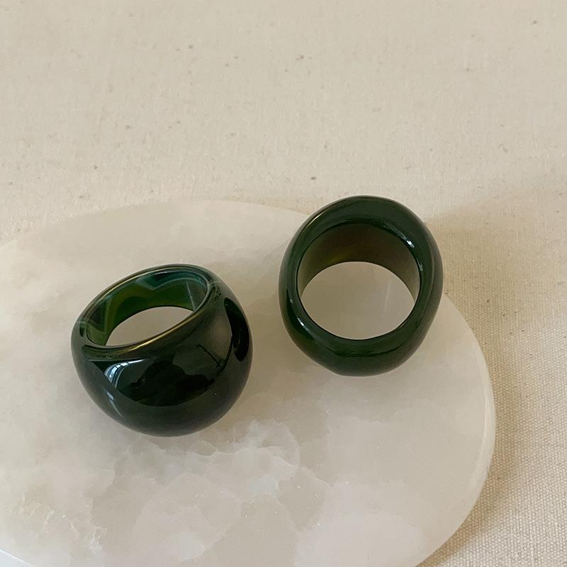 Niche Light Luxury Natural Green Agate Ring Women'S Retro Unique Personality Fashion Temperament Elegant Versatile Ring Ring
