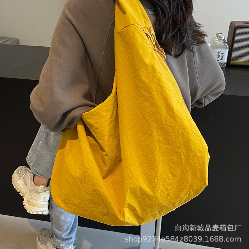 Shoulder Bag Large-capacity Shopping Bag 2025 New Solid Color Simple Travel Bag Literary Youth Student Leisure Cloth Bag