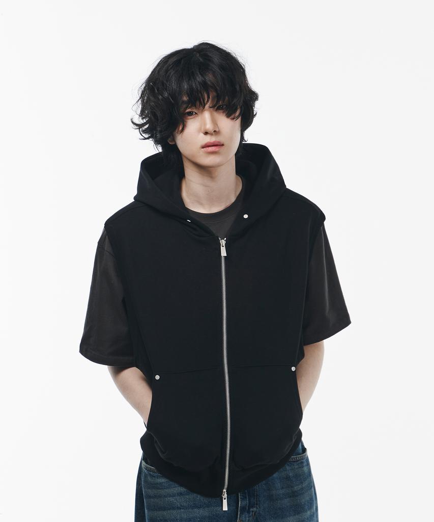 Signature Rivet Hooded Sleeveless Vest [Black]