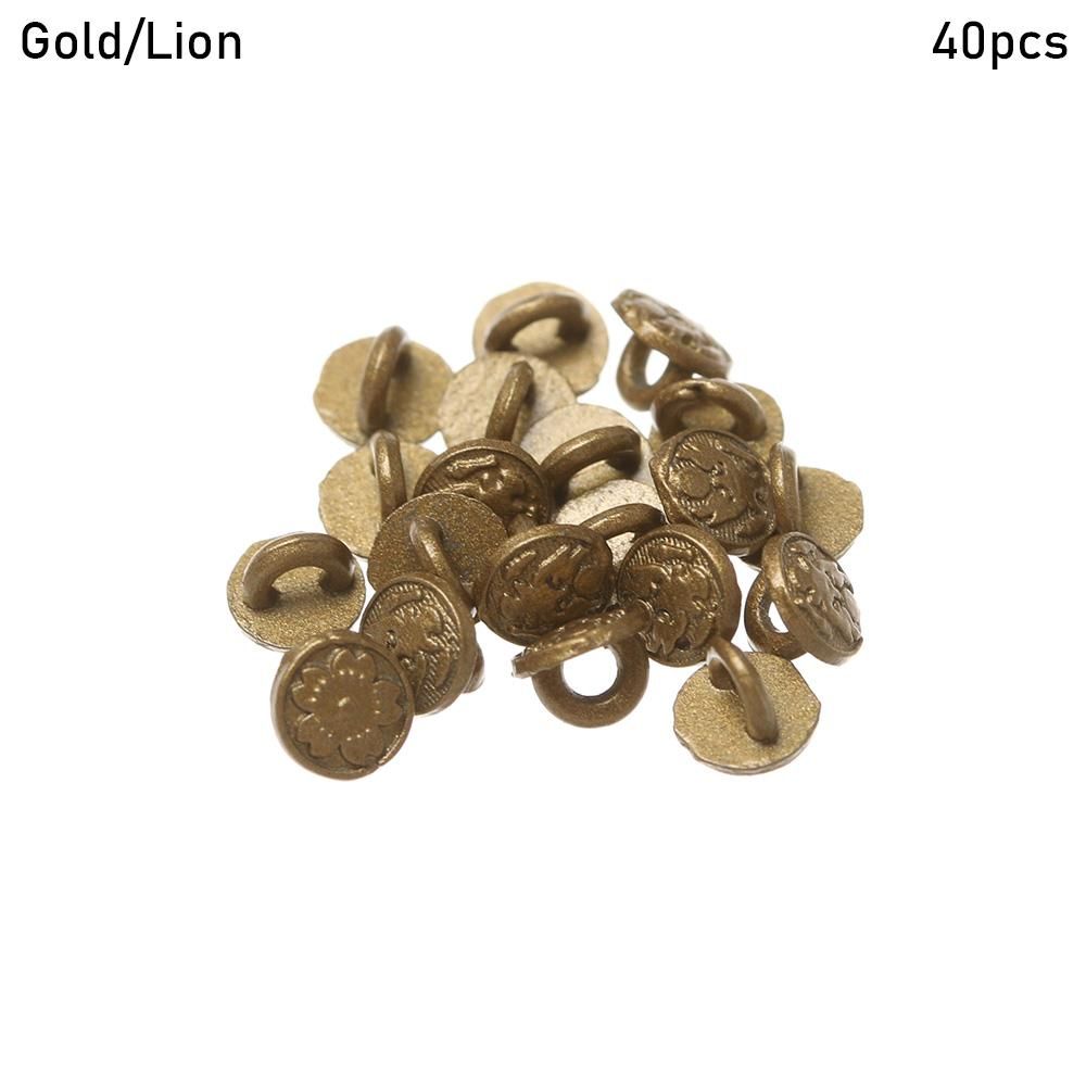 

Украшения Dollhoues Миниатюрные мини-пуговицы Металлические пряжки Одежда Швейная пряжка DIY Кукольная одежда Gold-Lion-40pcs