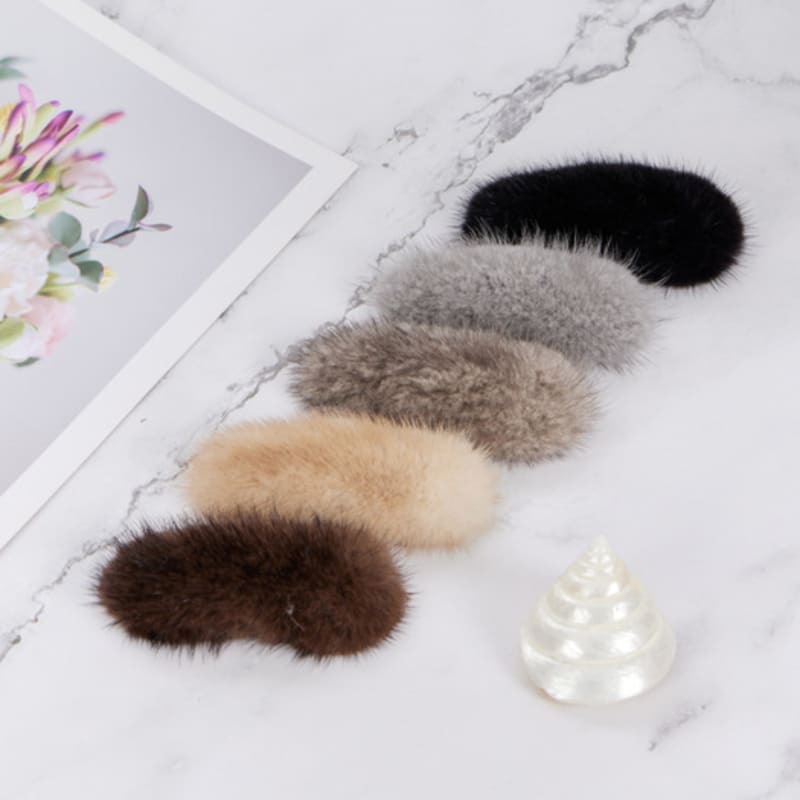 LALA Natural Mink Fur Snap Pin