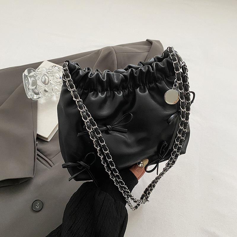 

Small bag women s 2024 new summer versatile chain shoulder messenger bag texture Korean bucket bag чорний