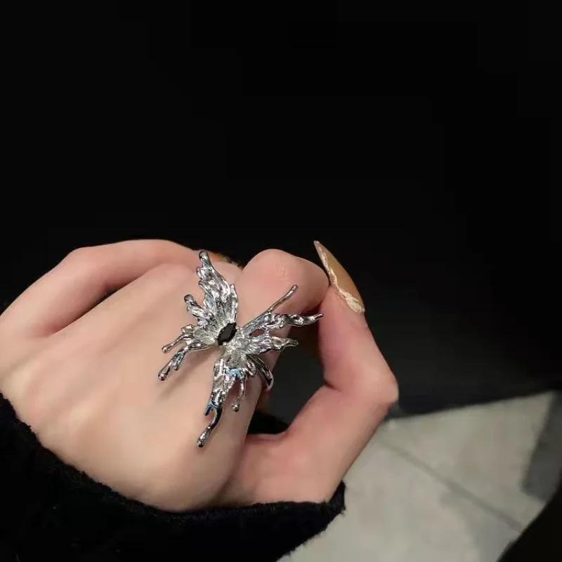 New Punk Vintage Metal Liquid Butterfly Women's Adjustable Ring Niche Design Fashion Exquisite Insect Ring Gothic Jewelry Gifts